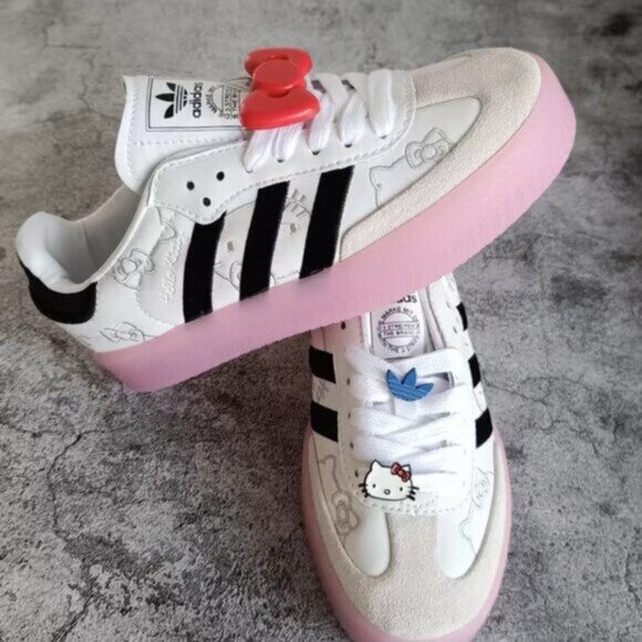 HELLO KITTY ADIDAS Sambae - Picture 1 of 9
